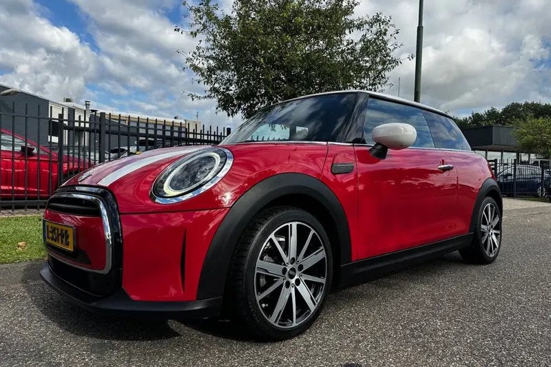 MINI Cooper (2021)