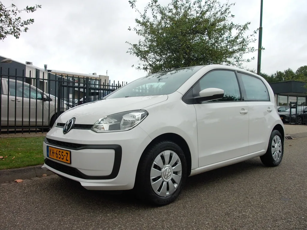 Volkswagen Up! (2016) — foto 1