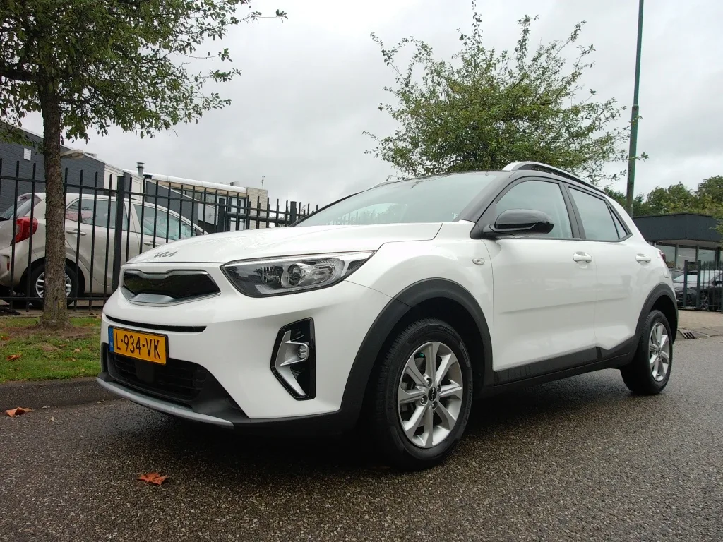 Kia Stonic (2021) — foto 1