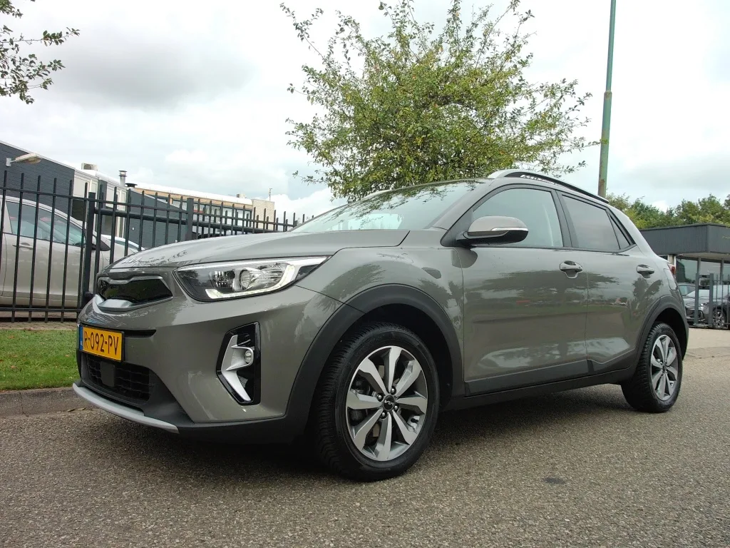 Kia Stonic (2022) — foto 1