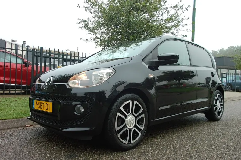 Volkswagen Up! (2013)