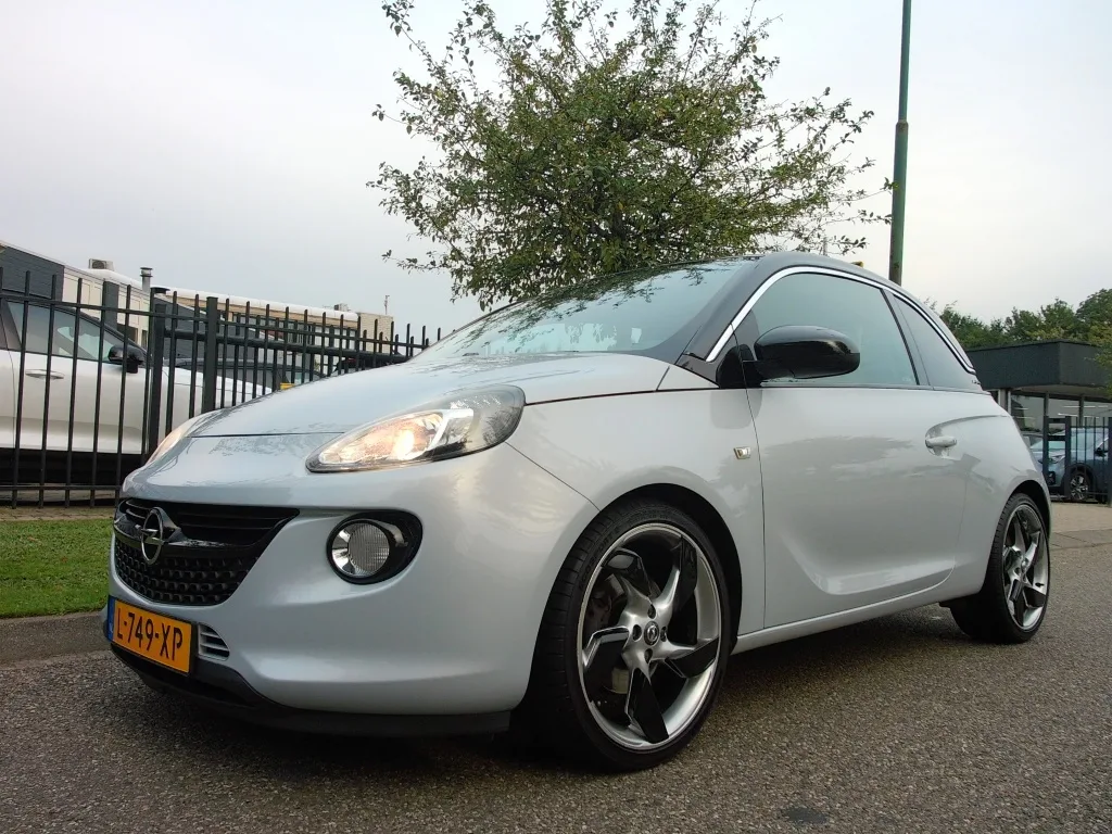 Opel Adam (2015) — foto 1