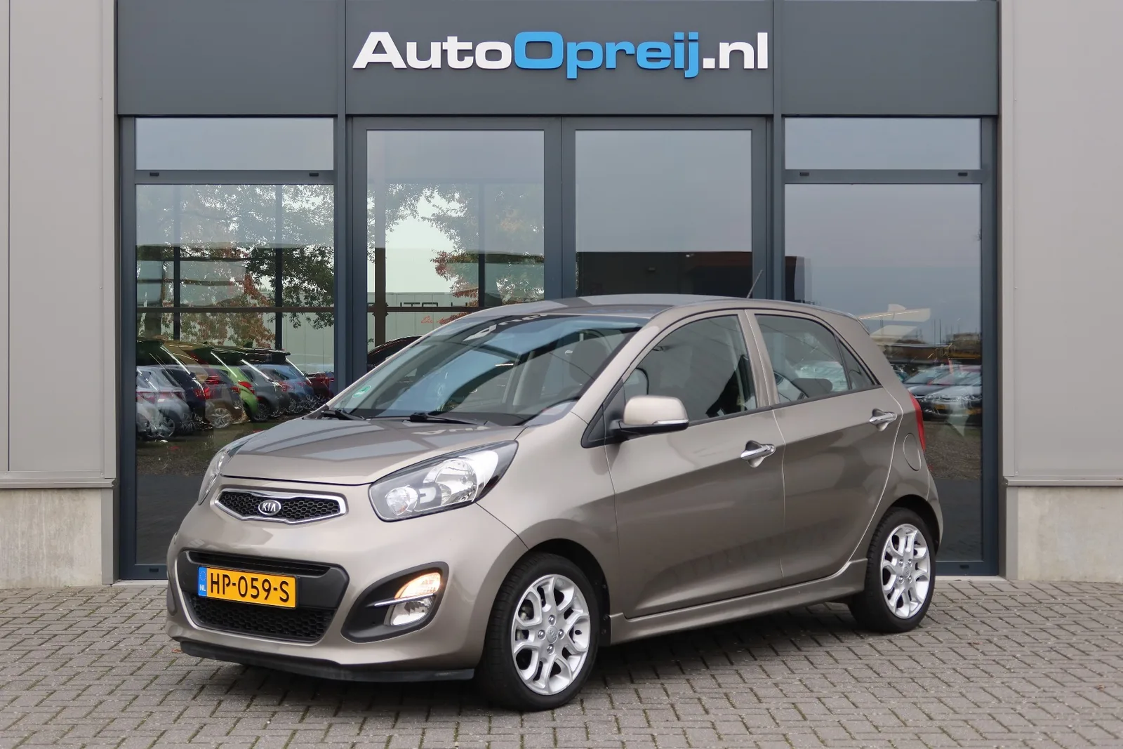 Kia Picanto (2012) — foto 1