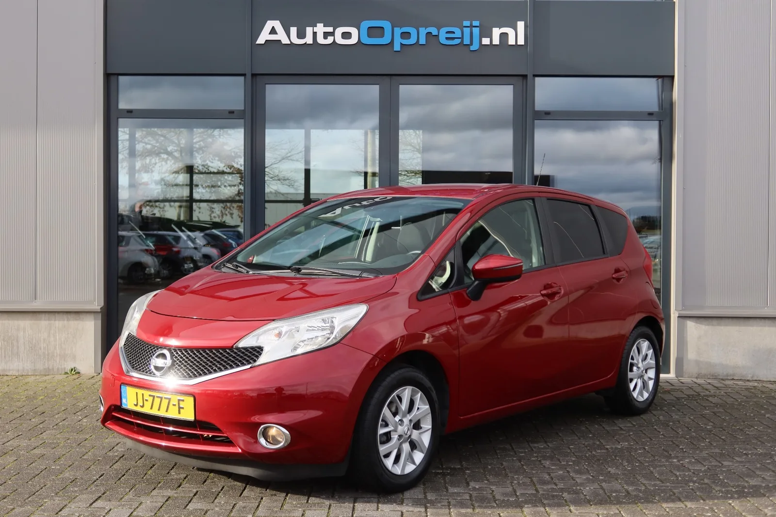 Nissan Note (2016) — foto 1