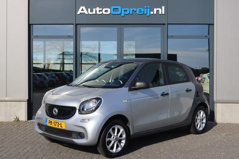 Smart ForFour (2017)