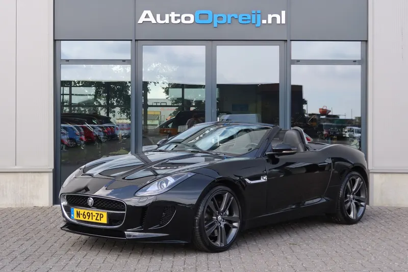 Jaguar F-Type (2014)