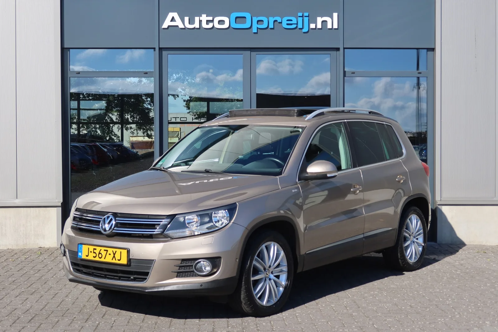 Volkswagen Tiguan (2014) — foto 1