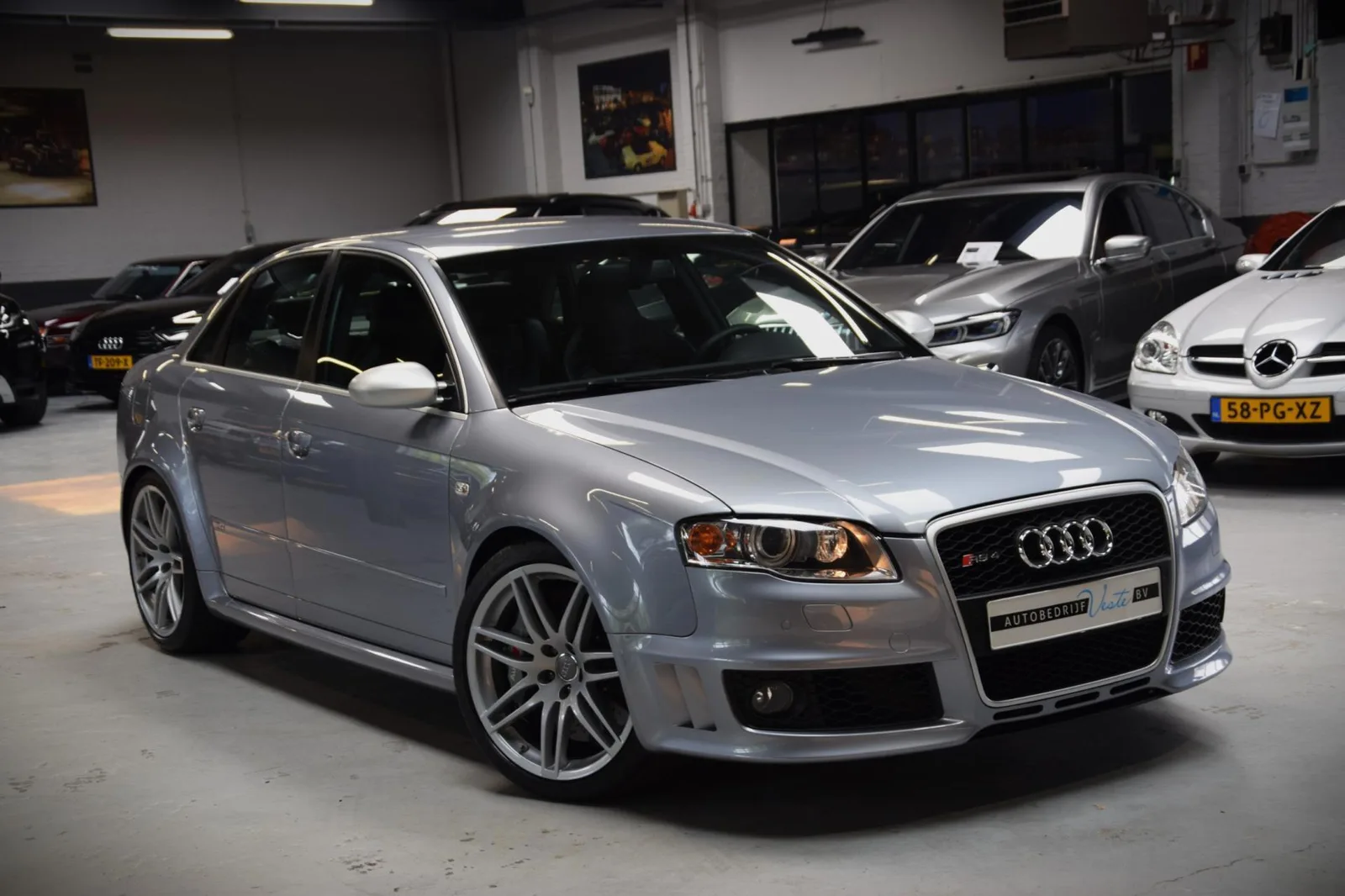 Audi RS 4 (2006) — foto 1