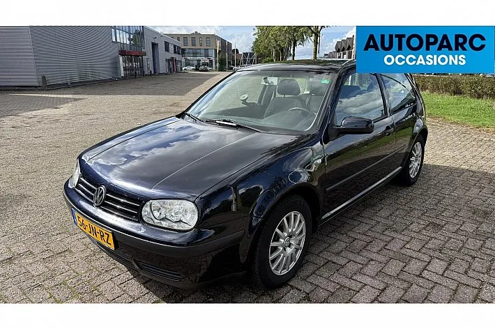 Volkswagen Golf (2002) — foto 1