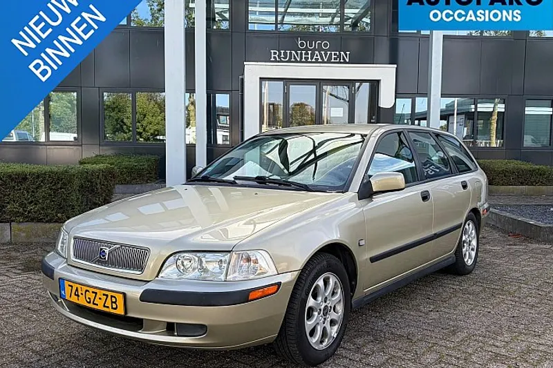 Volvo V40 (2001)