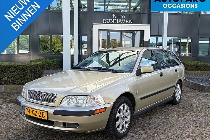 Volvo V40 (2001) — foto 1