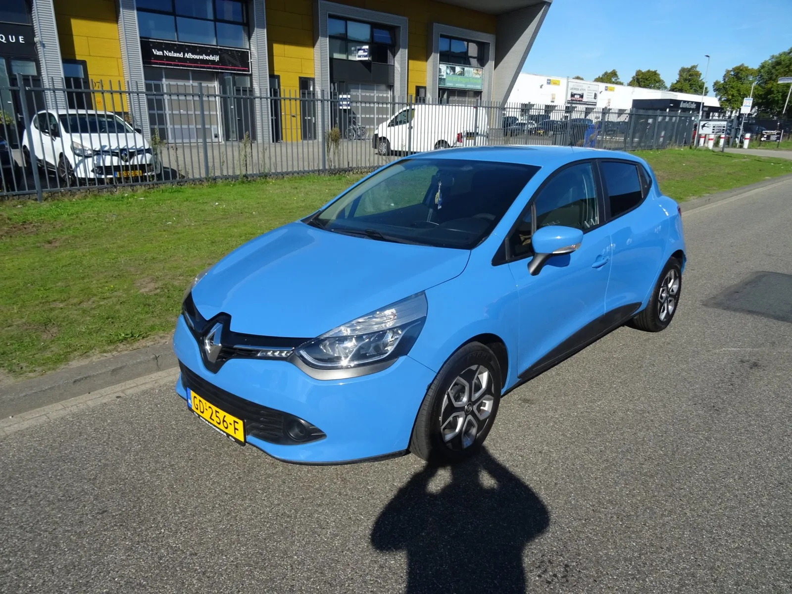 Renault Clio (2015) — foto 1