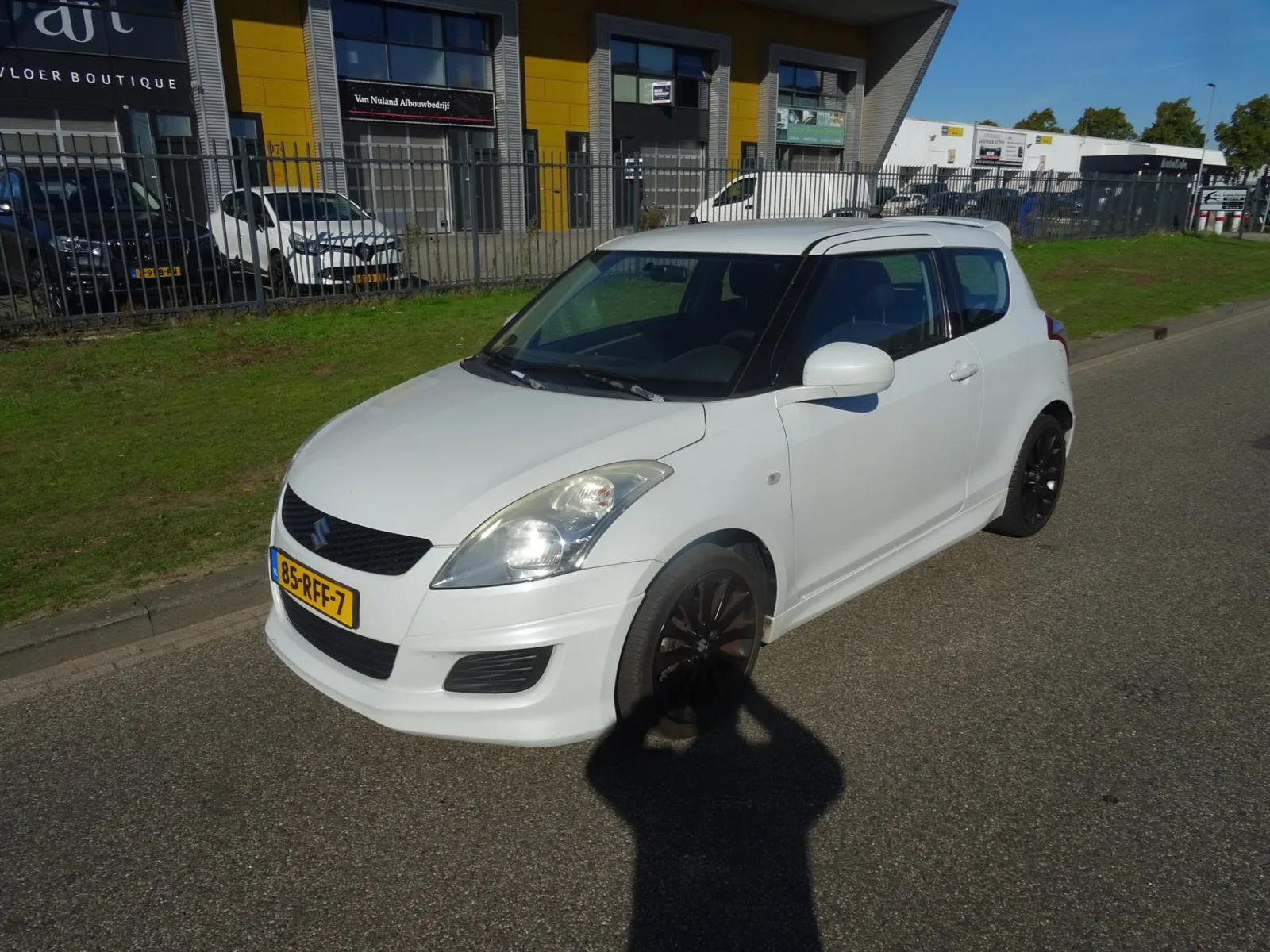 Suzuki Swift (2011) — foto 1