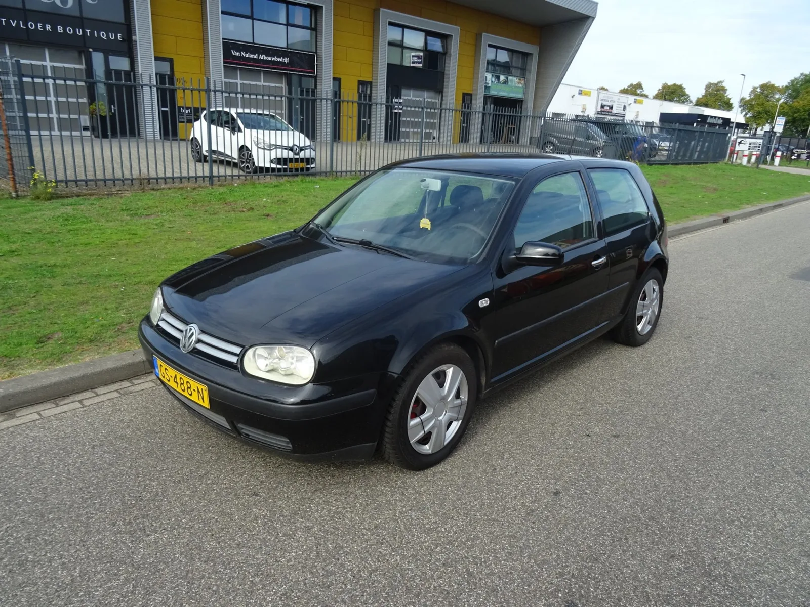Volkswagen Golf (2002) — foto 1