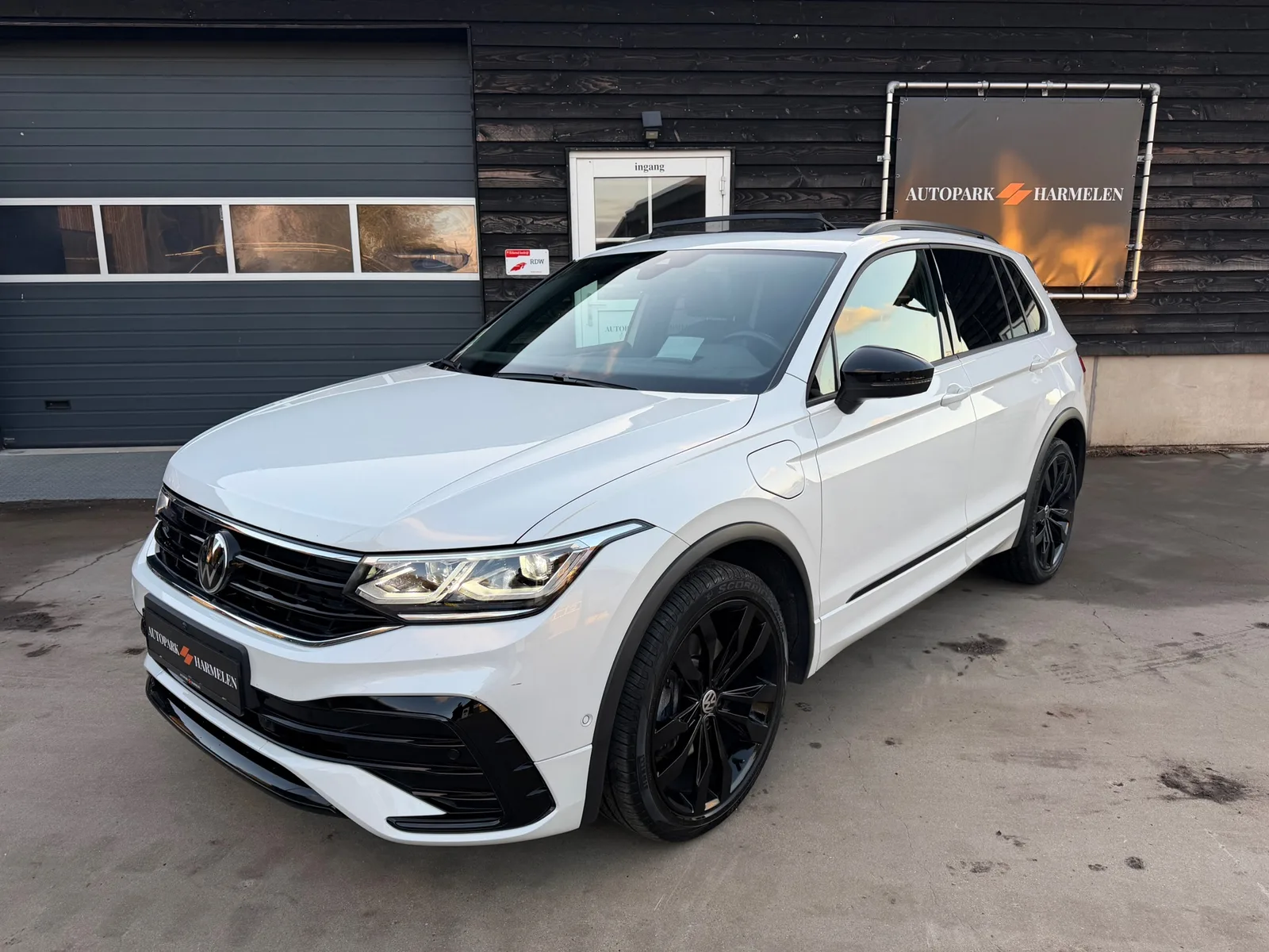 Volkswagen Tiguan (2023) — foto 1