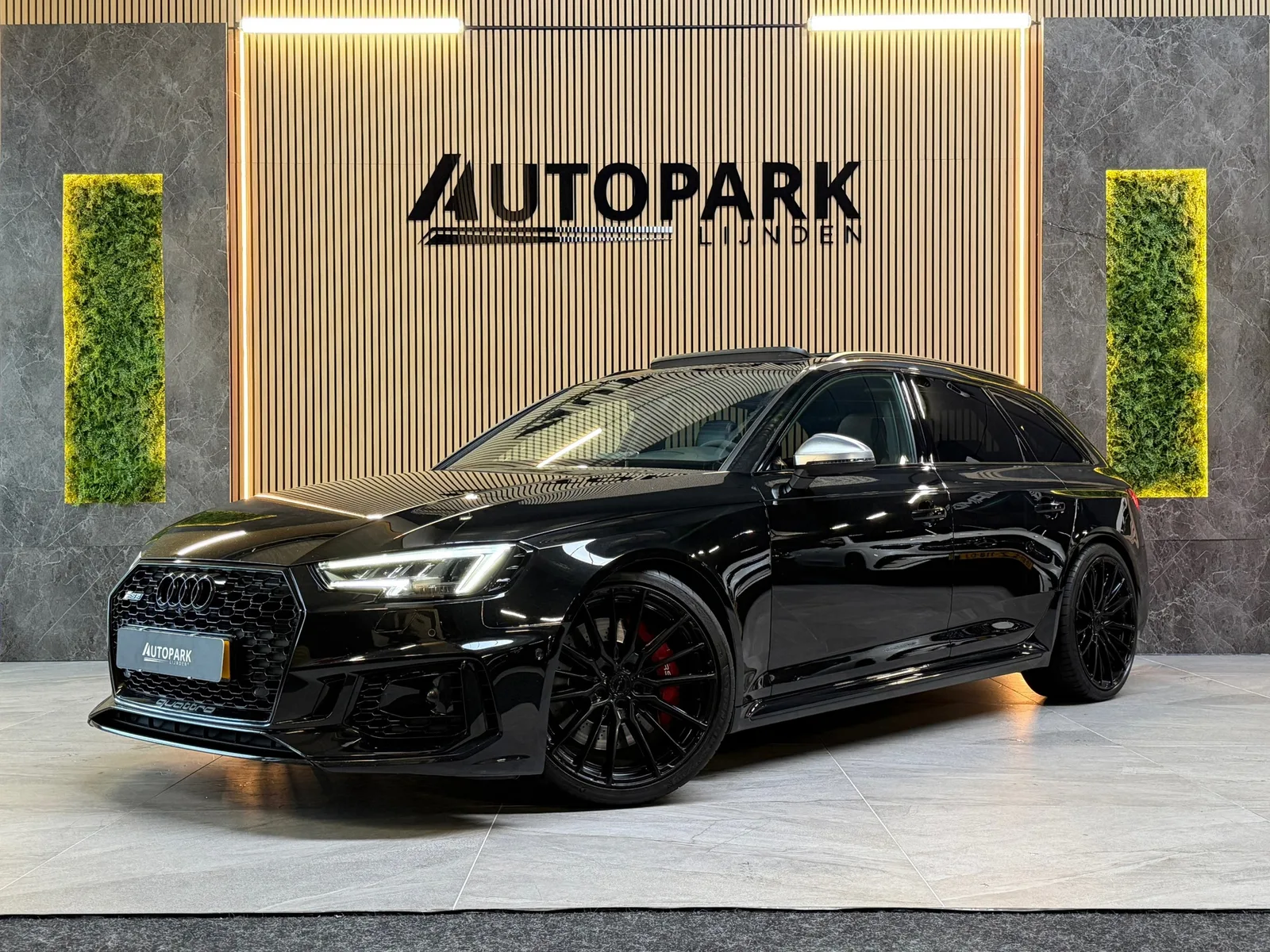 Audi RS 4 (2018) — foto 1