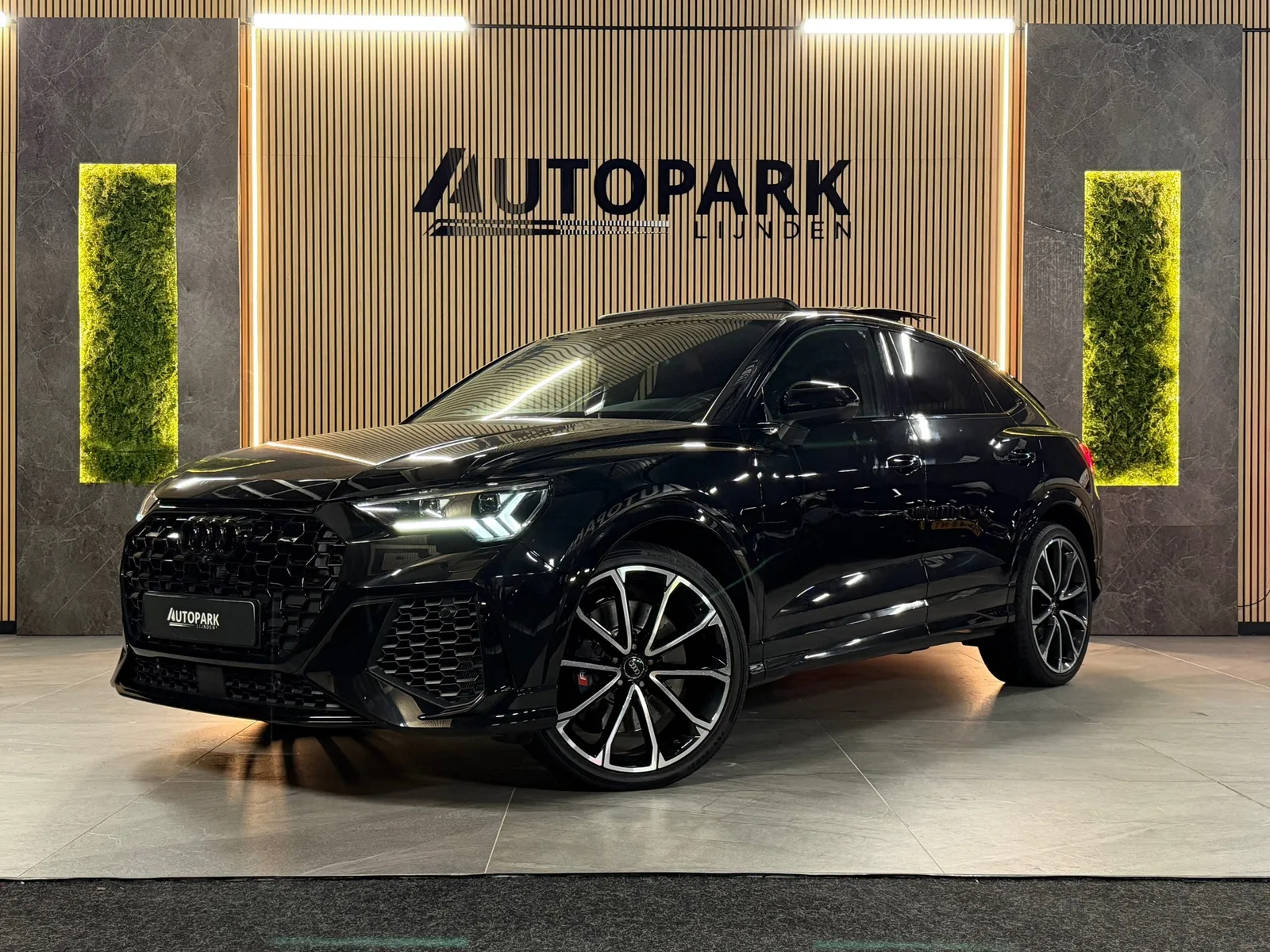 Audi RS Q3 Sportback (2020) — foto 1