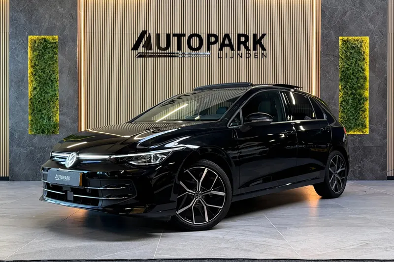 Volkswagen Golf (2024)