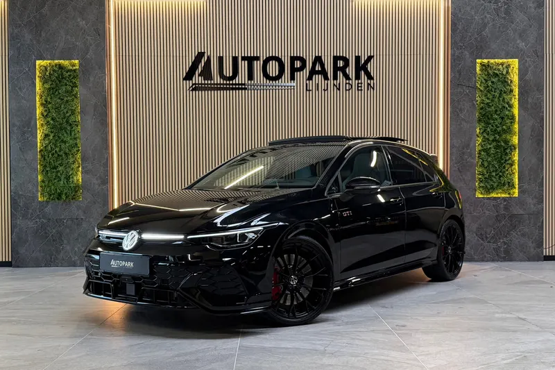 Volkswagen Golf (2025)