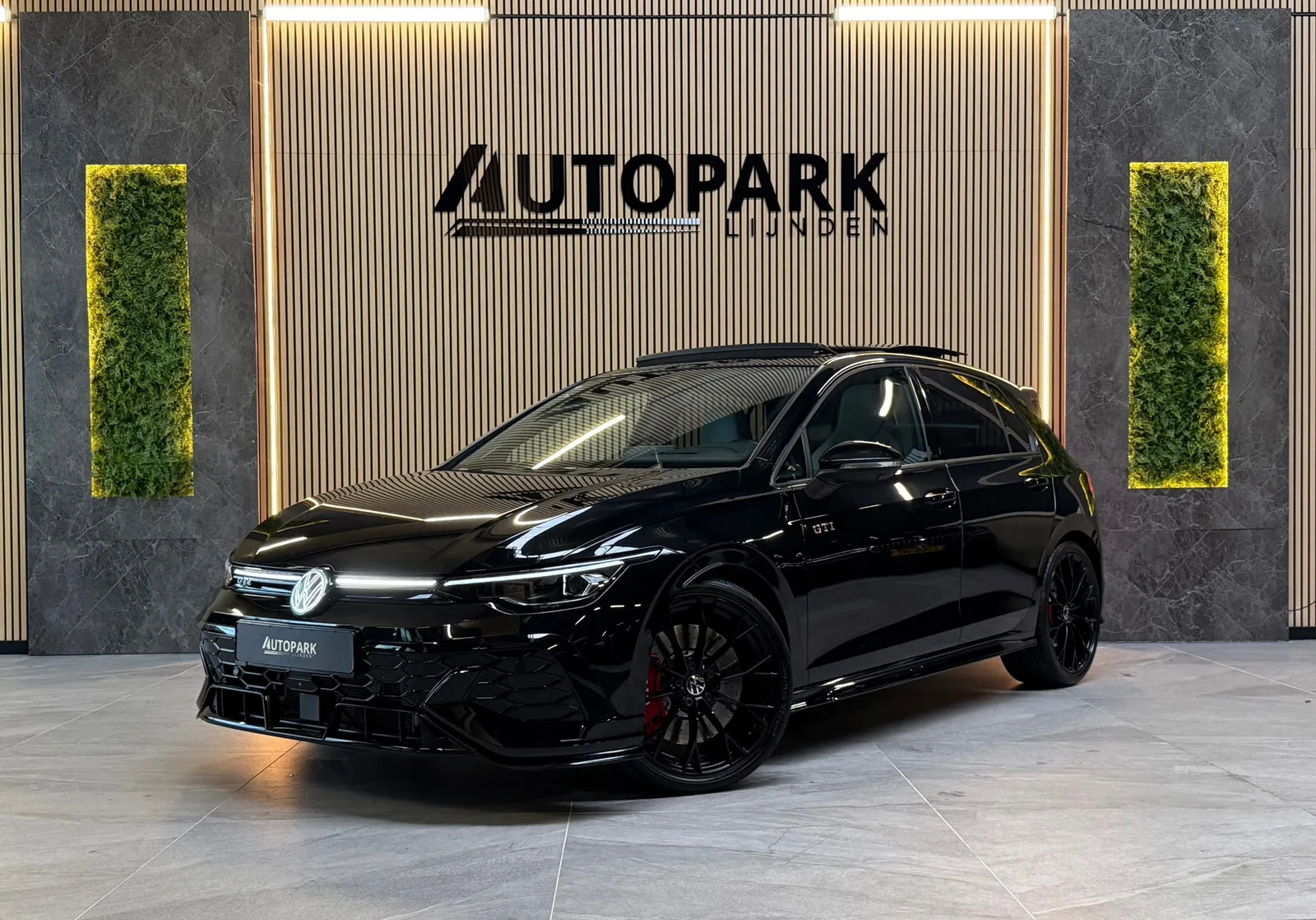 Volkswagen Golf (2025) — foto 1