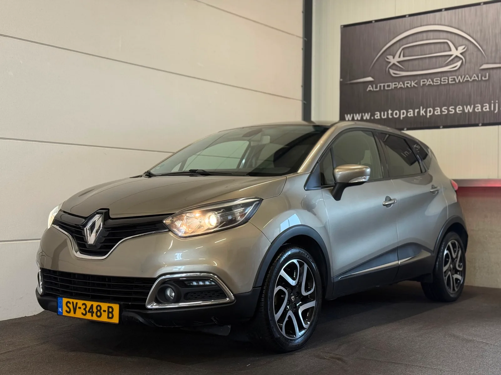 Renault Captur (2014) — foto 1