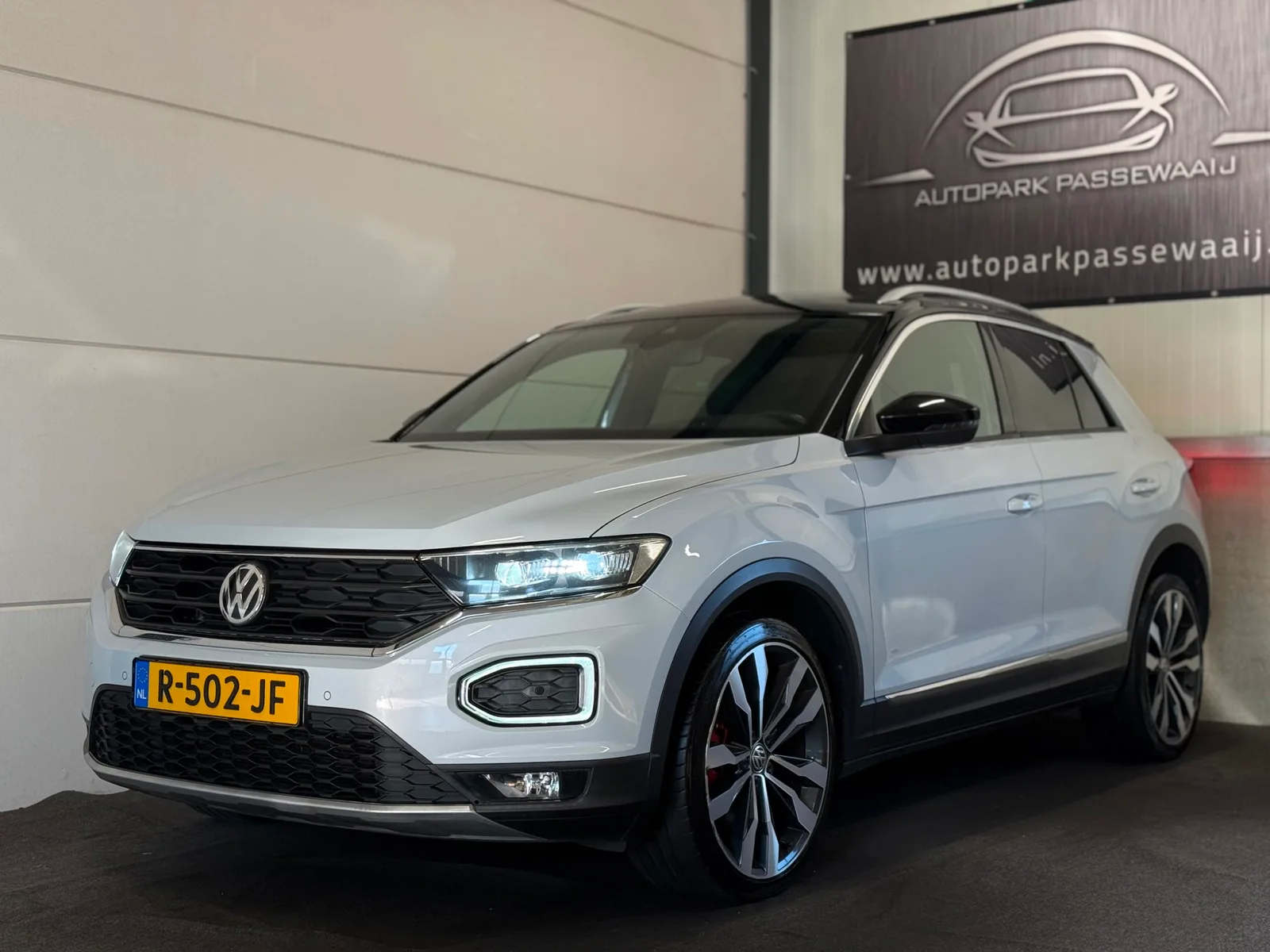 Volkswagen T-Roc (2018) — foto 1