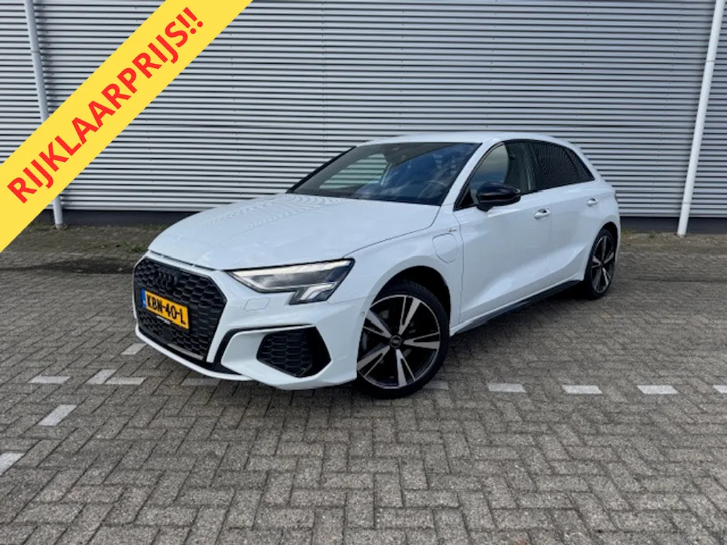 Audi A3 (2023) — foto 1