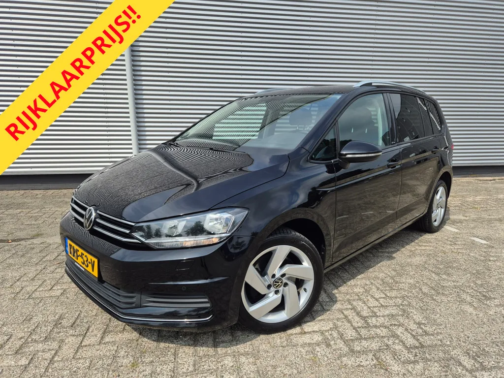 Volkswagen Touran (2021) — foto 1