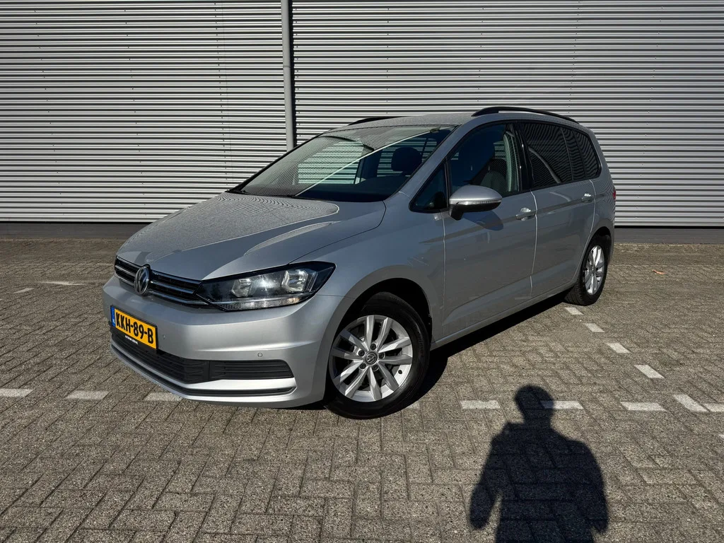 Volkswagen Touran (2020) — foto 1