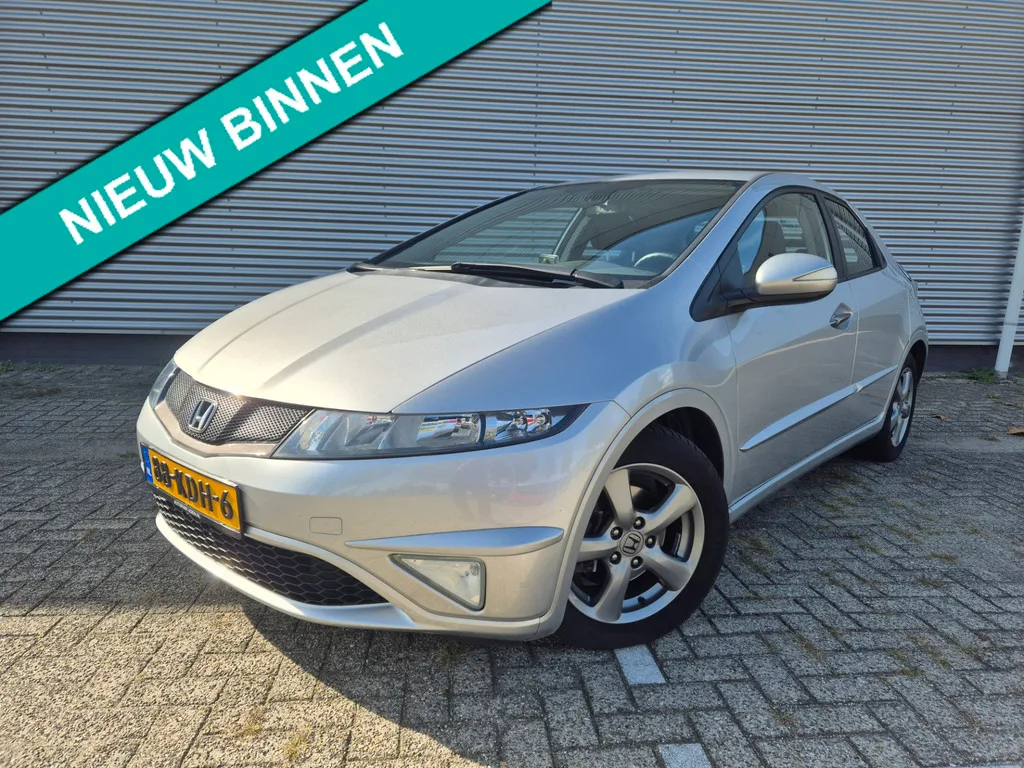 Honda Civic (2009) — foto 1