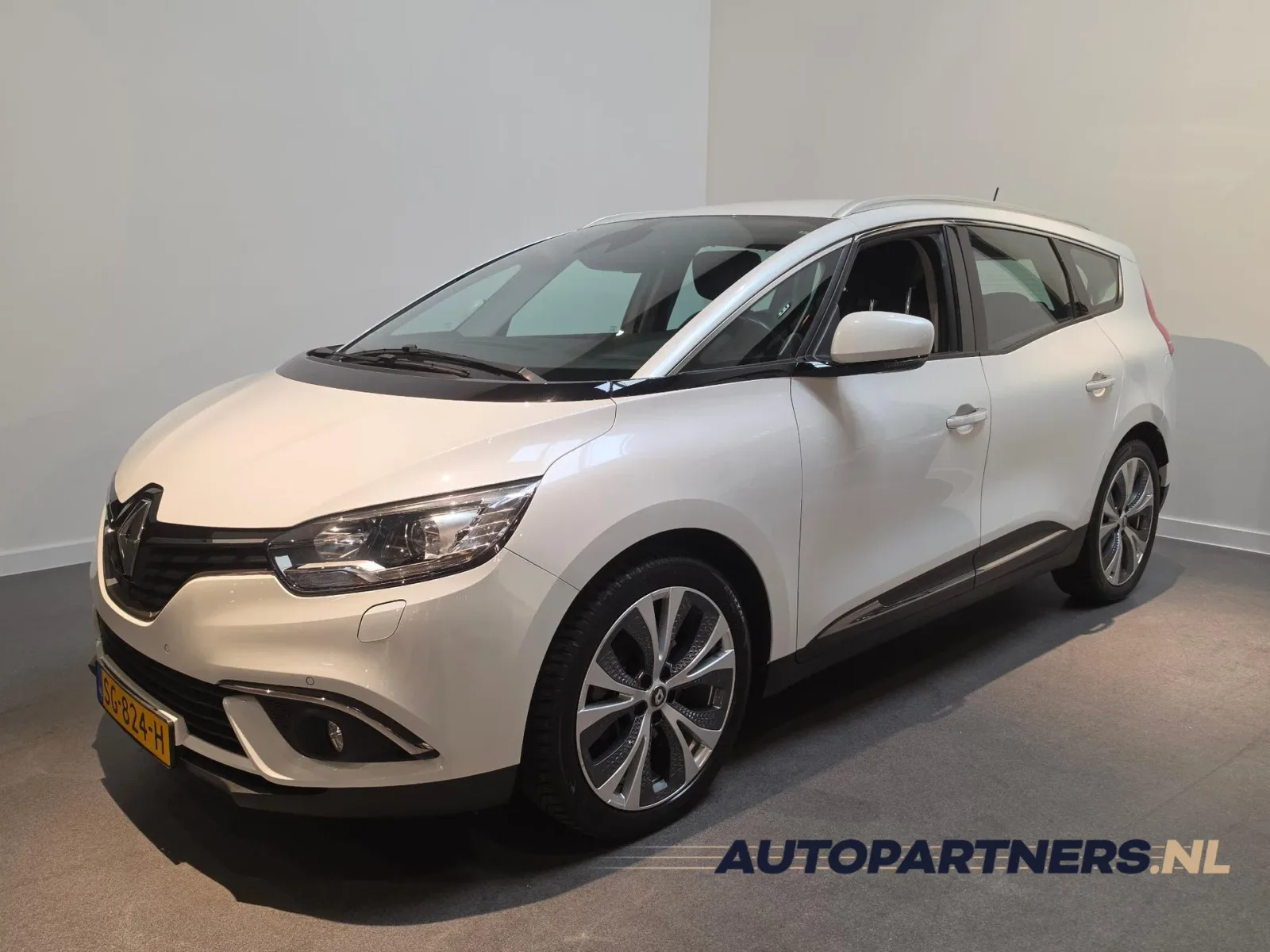 Renault Grand Scénic (2017) — foto 1