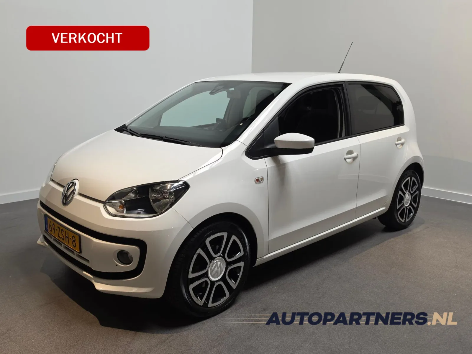 Volkswagen Up! (2013) — foto 1