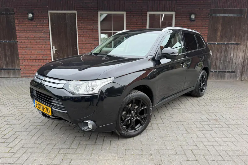 Mitsubishi Outlander (2014)