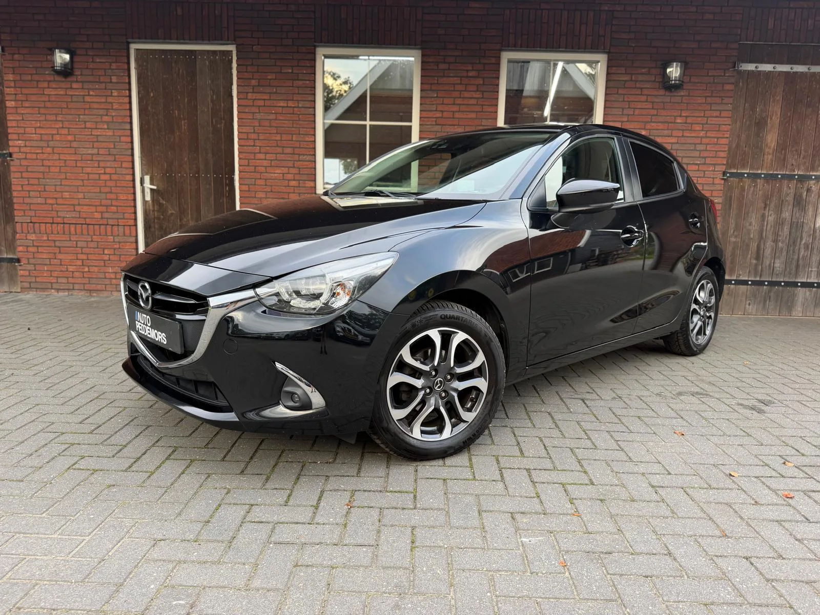 Mazda 2 (2019) — foto 1