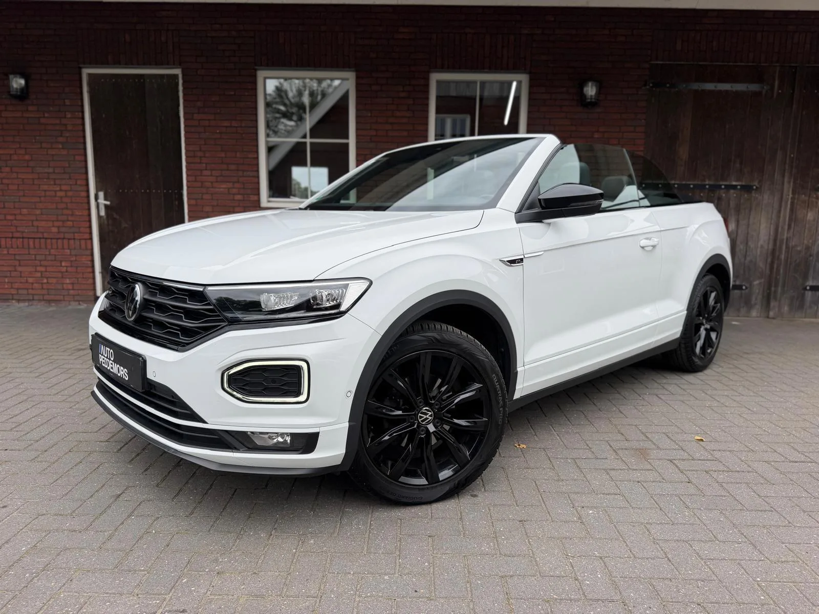 Volkswagen T-Roc (2021) — foto 1