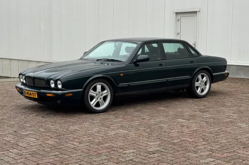 Jaguar XJ (1998)
