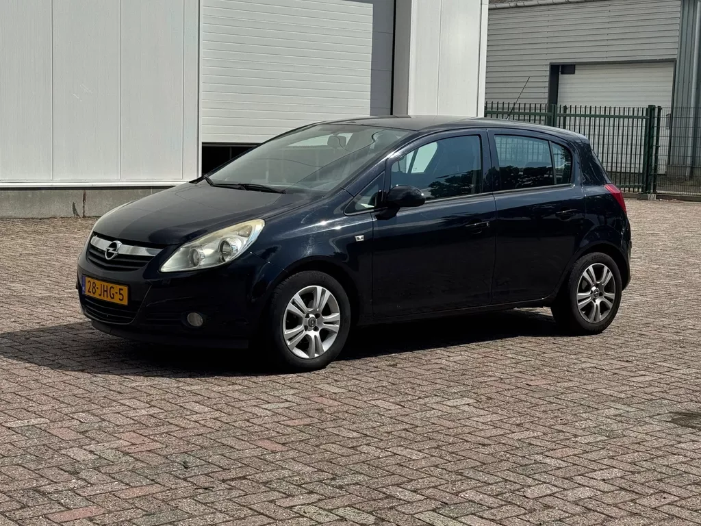 Opel Corsa (2009) — foto 1