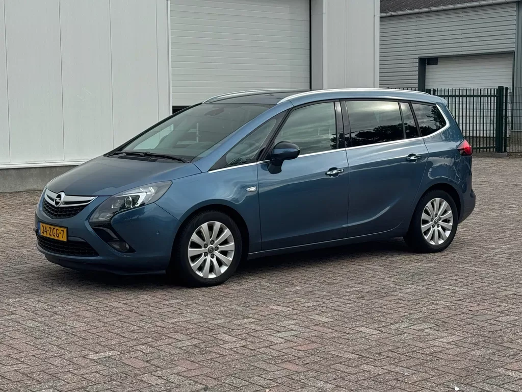 Opel Zafira (2012) — foto 1