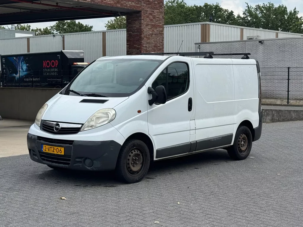 Opel Vivaro (2012) — foto 1
