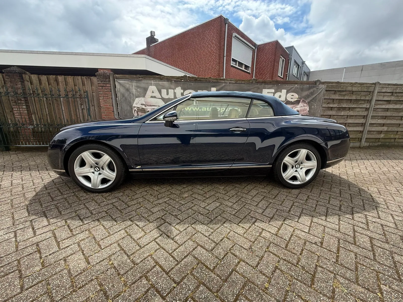 Bentley Continental GTC (2007) — foto 1