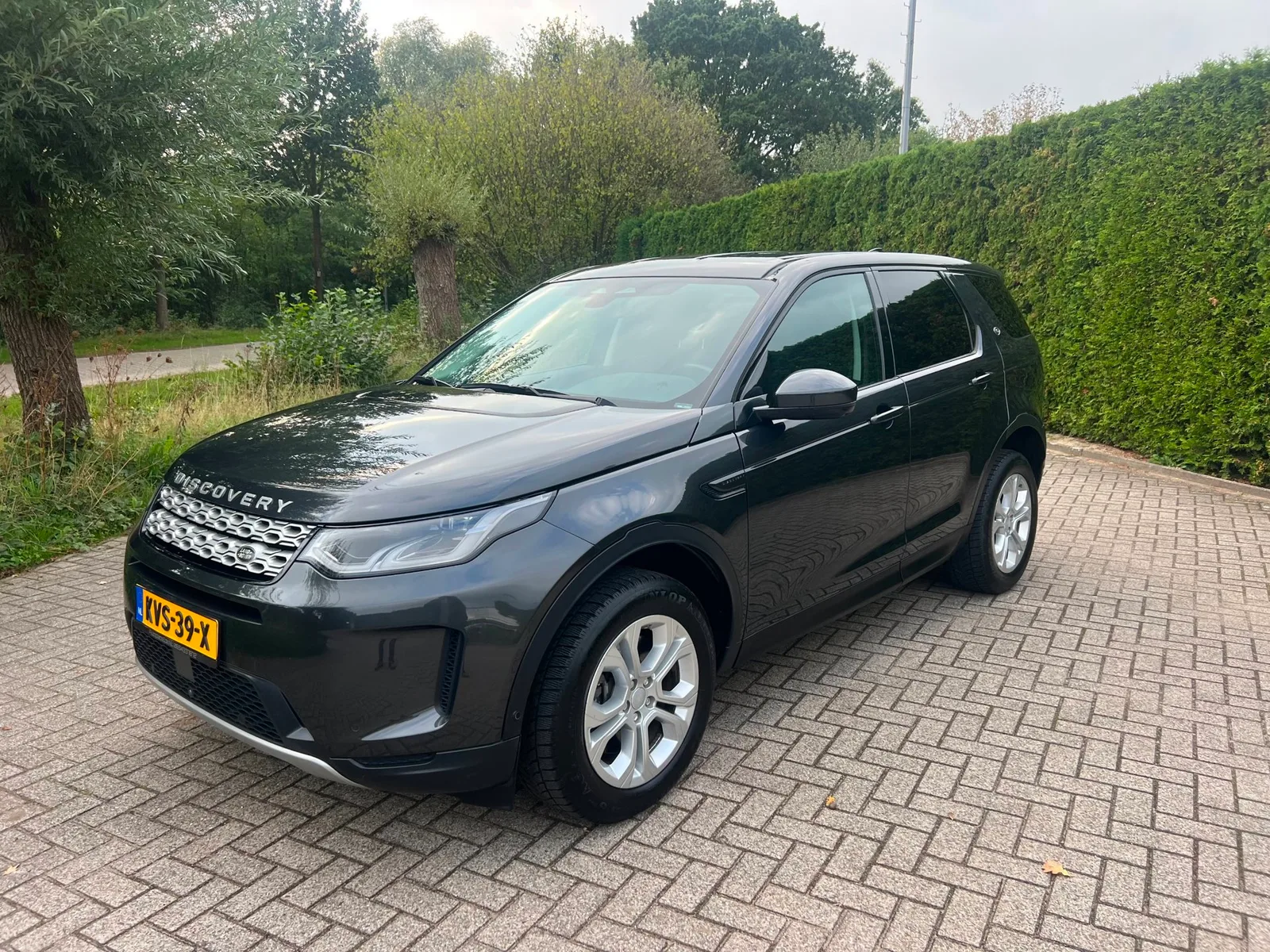 Land Rover Discovery Sport (2021) — foto 1