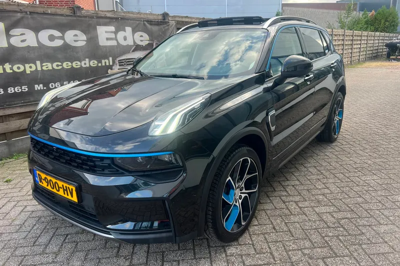 Lynk & Co 01 (2022)