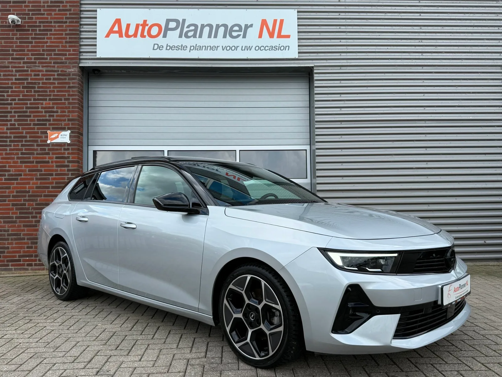 Opel Astra (2024) — foto 1