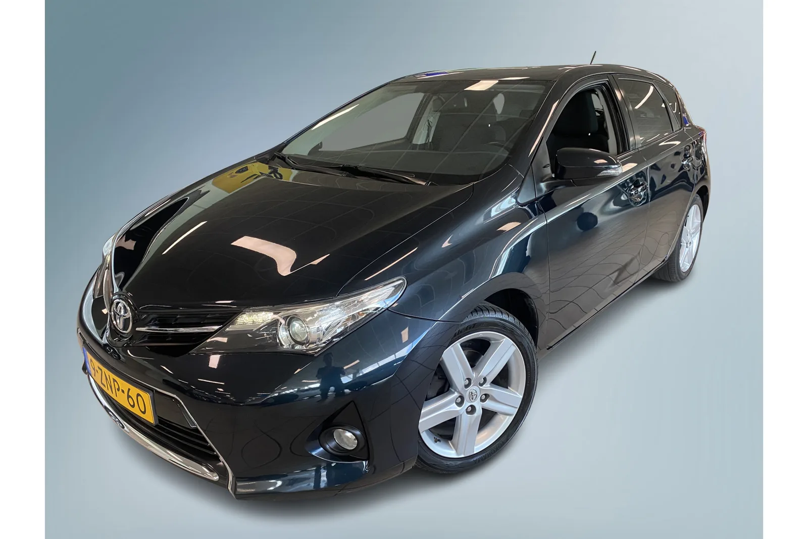 Toyota Auris (2015) — foto 1