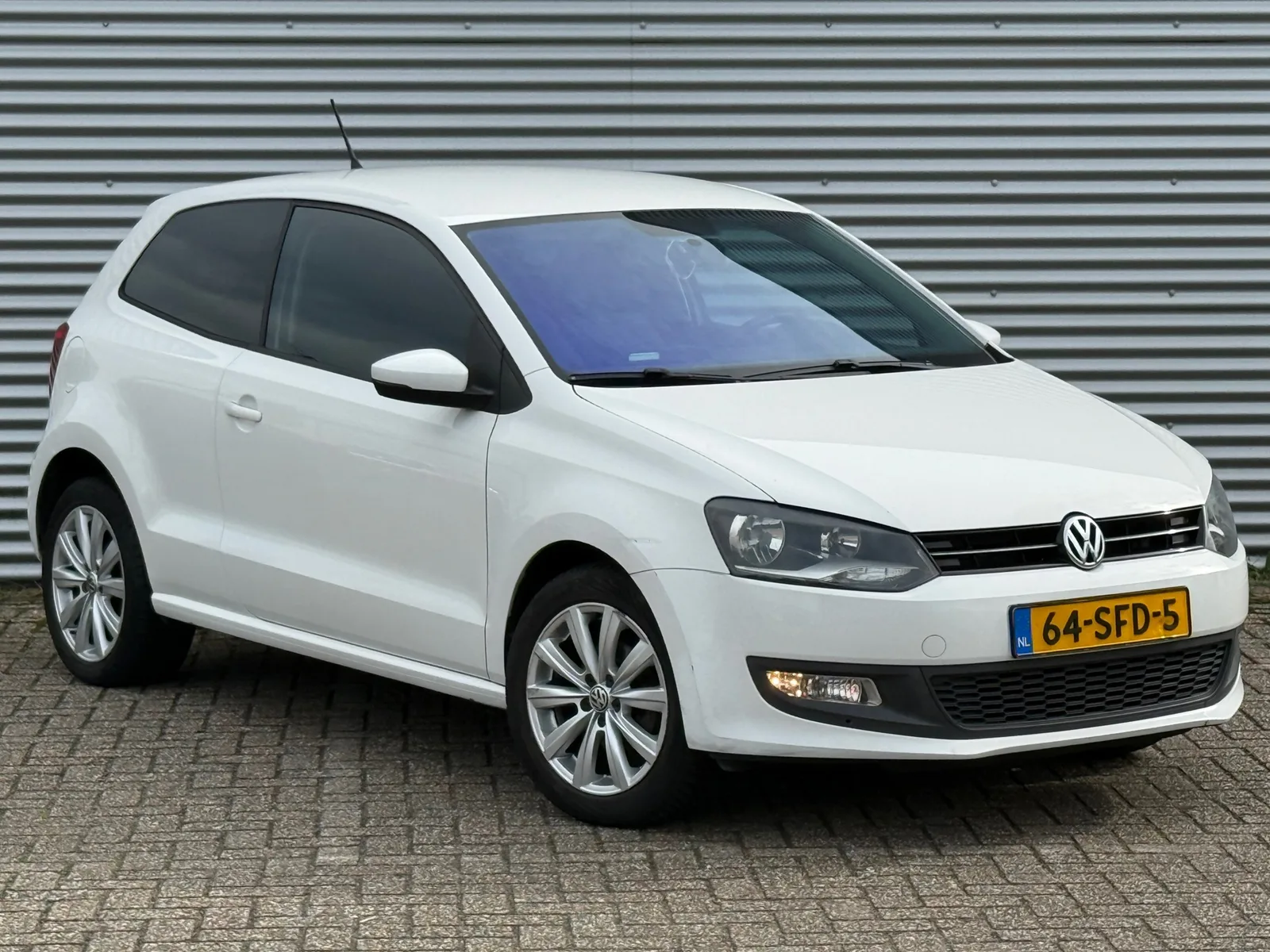Volkswagen Polo (2011) — foto 1