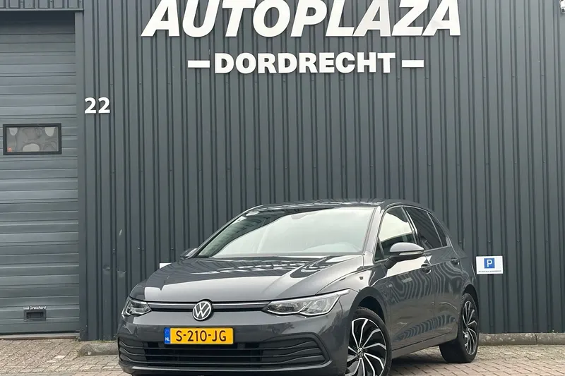 Volkswagen Golf (2023)