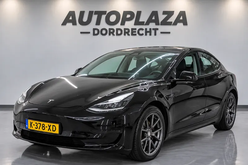 Tesla Model 3 (2021)