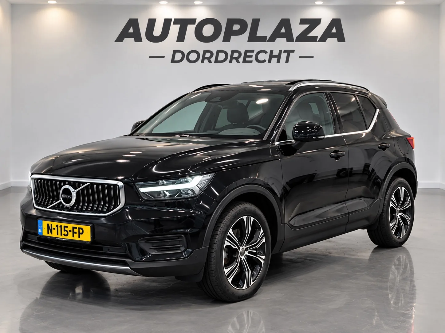 Volvo XC40 (2021) — foto 1