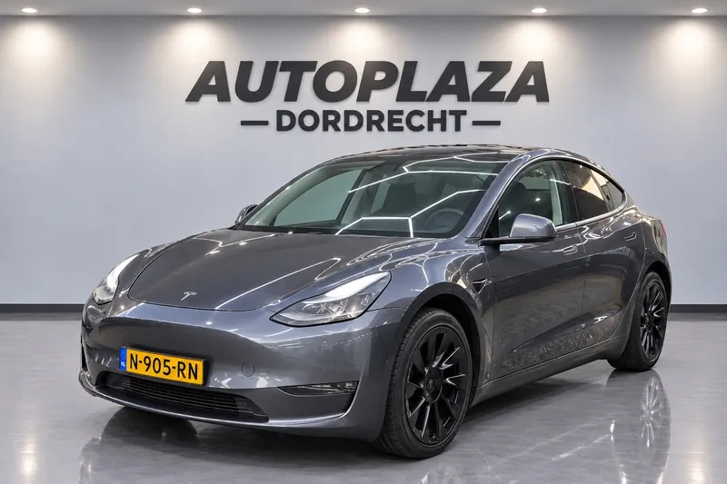 Tesla Model Y (2021)