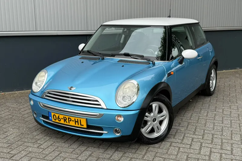 MINI Cooper (2005)